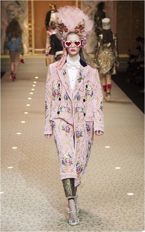 Cả Milan choáng ngợp với những nữ thần Dolce & Gabbana